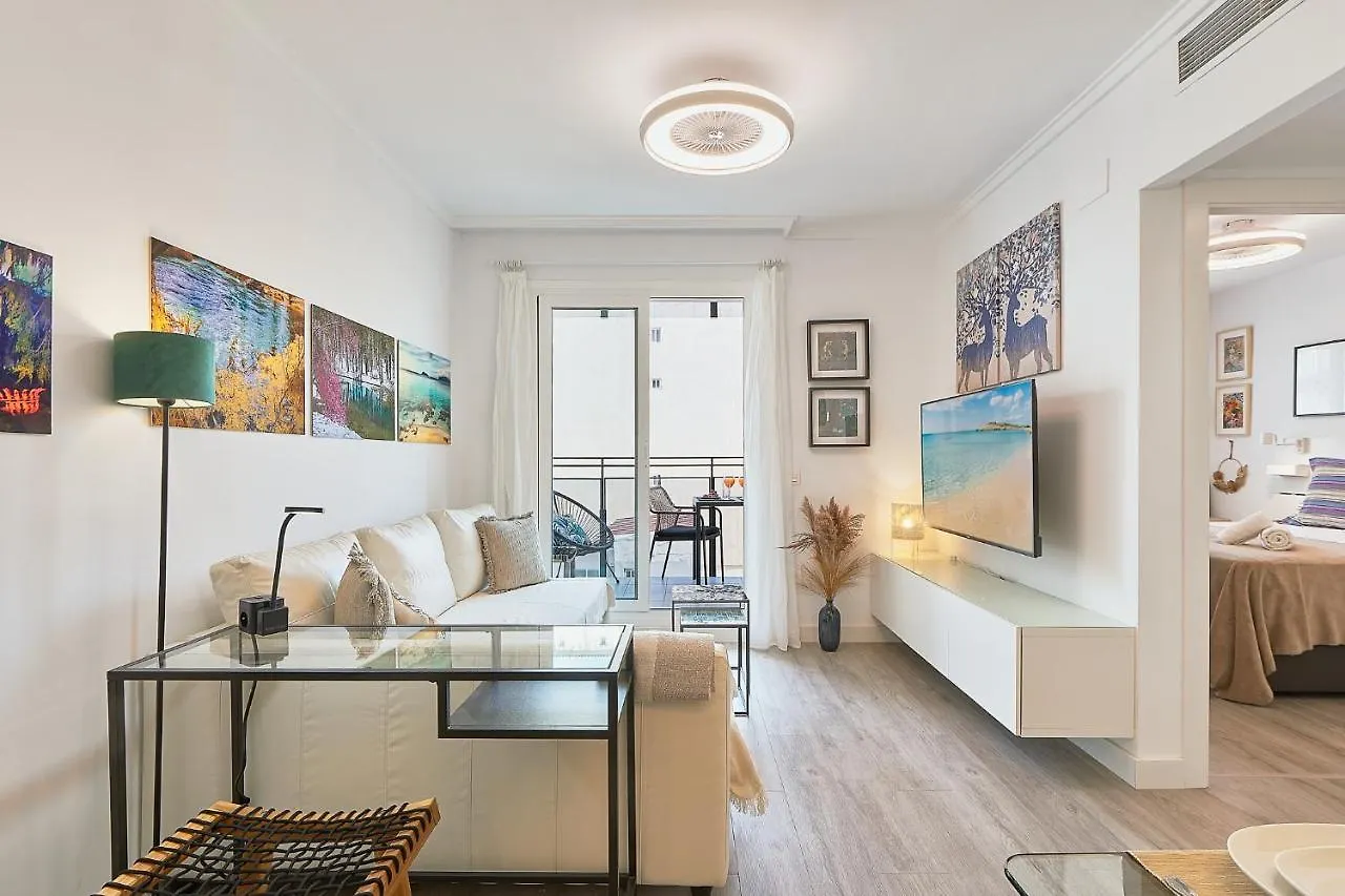 Work & Holiday Huelin Malaga Apartment